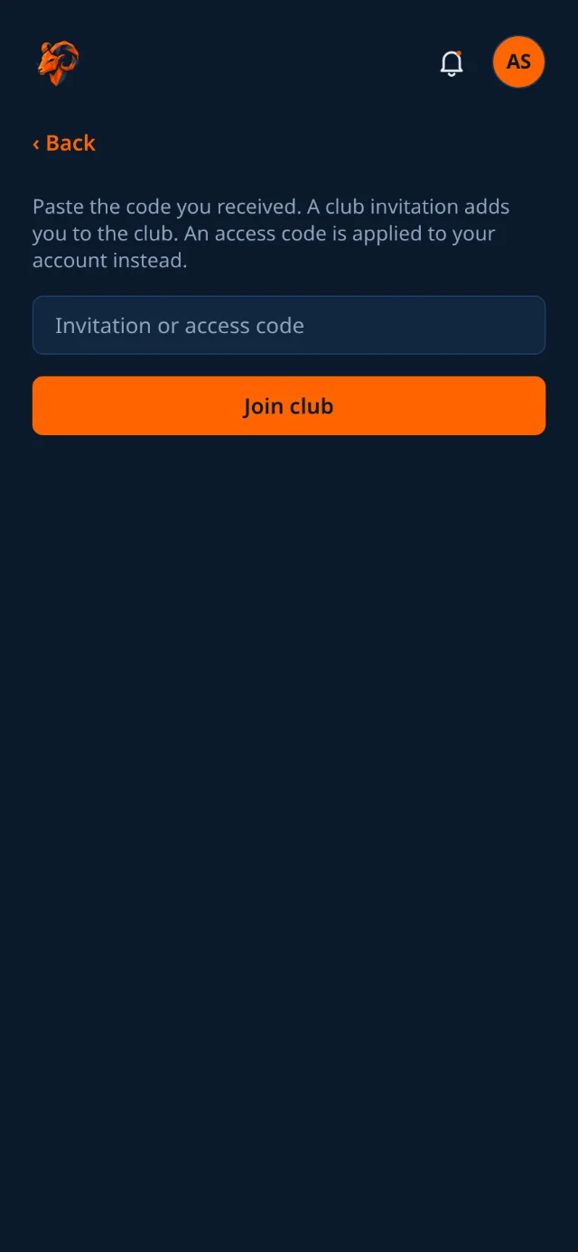 Join-club screen with a single invite code field.