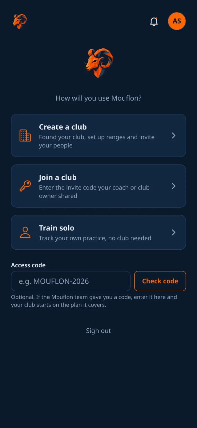 The onboarding chooser offering Create a club, Join a club and Train solo.